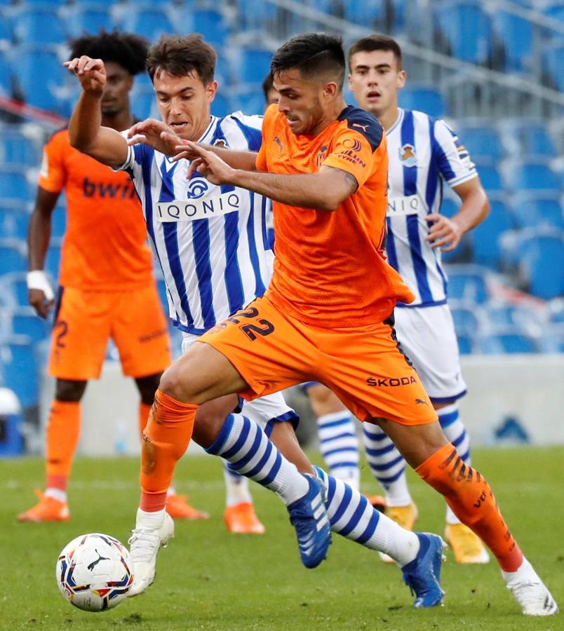 Las mejores imágenes del partido entre la Real Sociedad y el Valencia CF en el Reale Arena