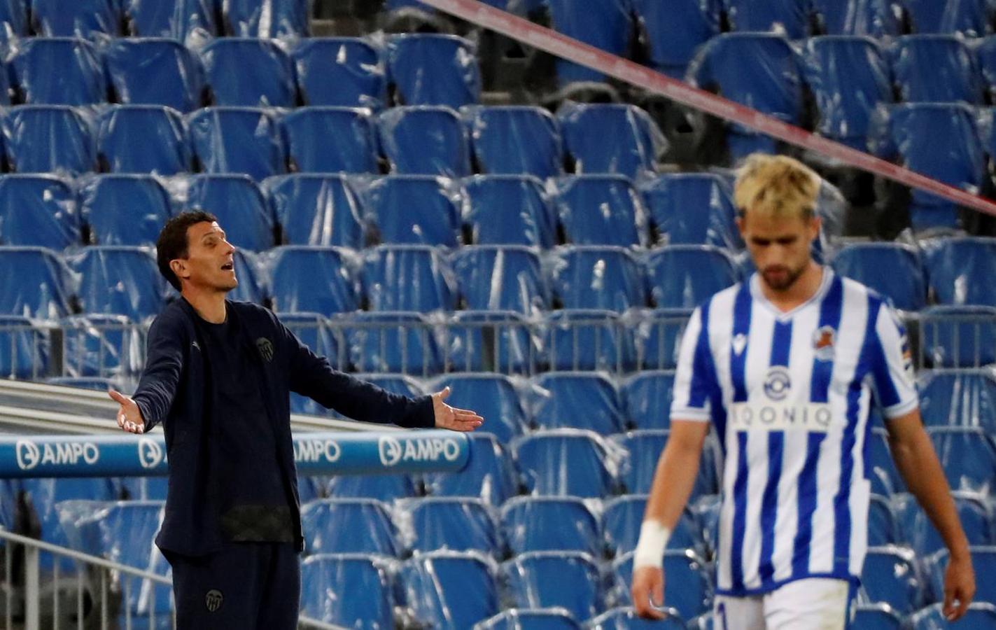 Las mejores imágenes del partido entre la Real Sociedad y el Valencia CF en el Reale Arena