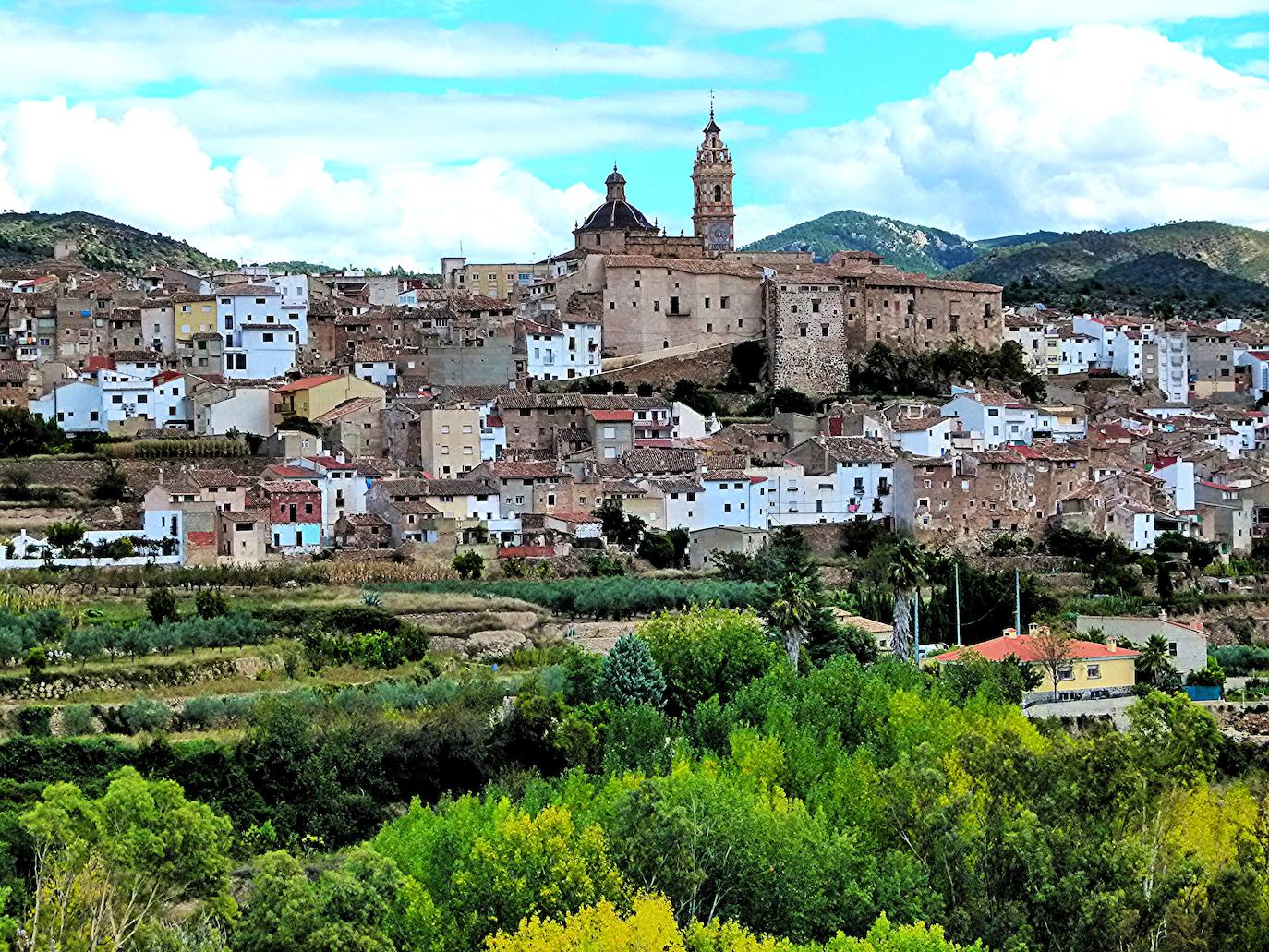 5.- Chelva (Valencia) | Situada en el interior de la provincia de Valencia, en la comarca de Los Serranos, Chelva da su nombre a la Hoja 666 del Mapa Topográfico Nacional. 