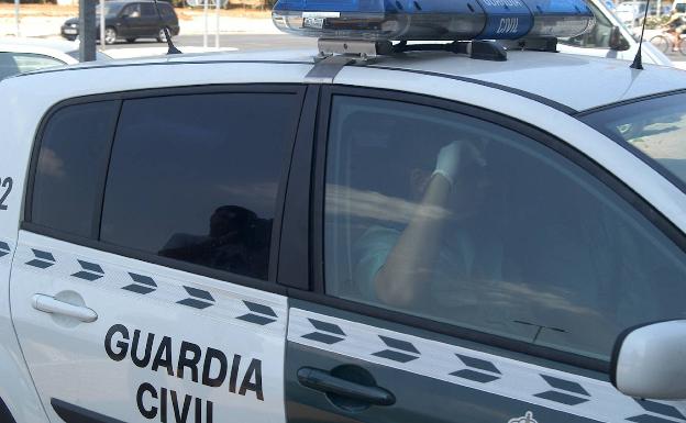 Muere un hombre en una pelea en la puerta de un bar en Novelda