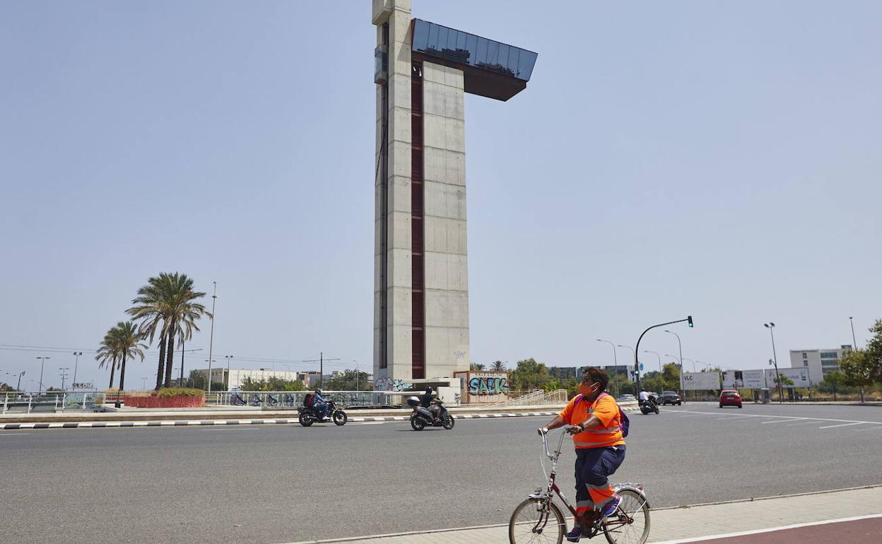 La Torre Miramar en la avenida de Cataluña. 