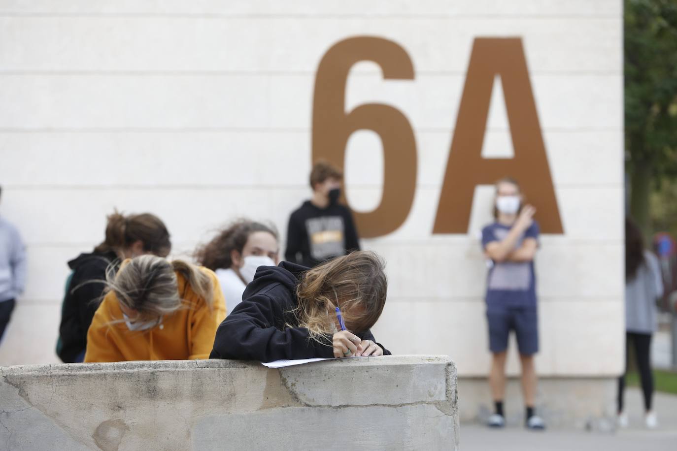 Confinados en la residencia Galileo Galilei y pruebas PCR en la UPV tras detectar 28 positivos de coronavirus. 