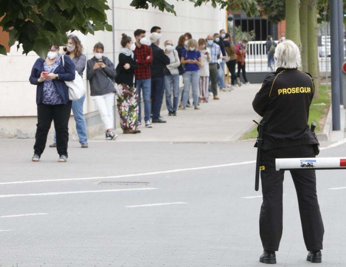 Confinados en la residencia Galileo Galilei y pruebas PCR en la UPV tras detectar 28 positivos de coronavirus. 