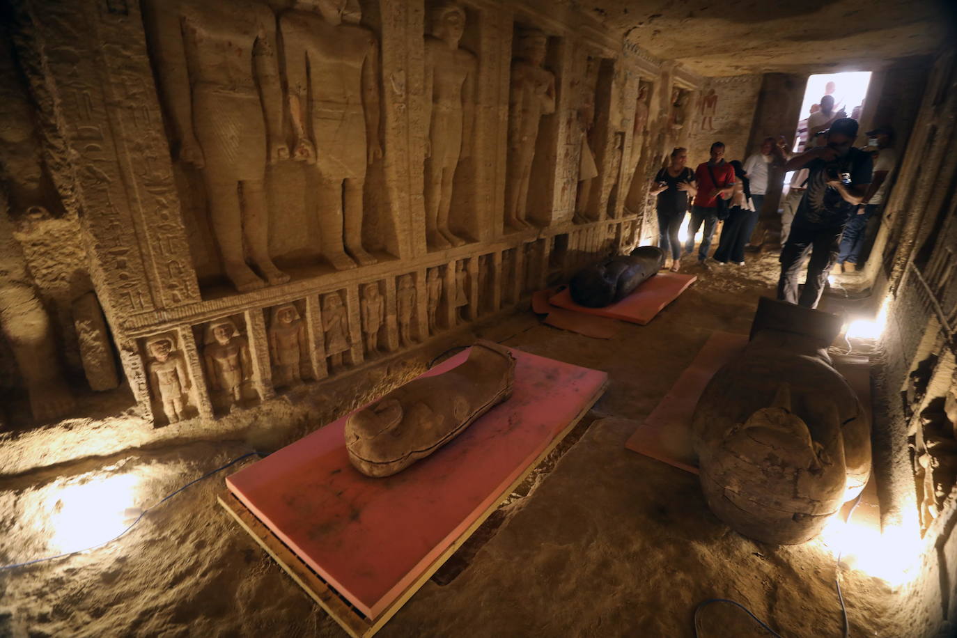 Fotos: Egipto saca a la luz 59 sarcófagos de hace 2.600 años con sus momias intactas