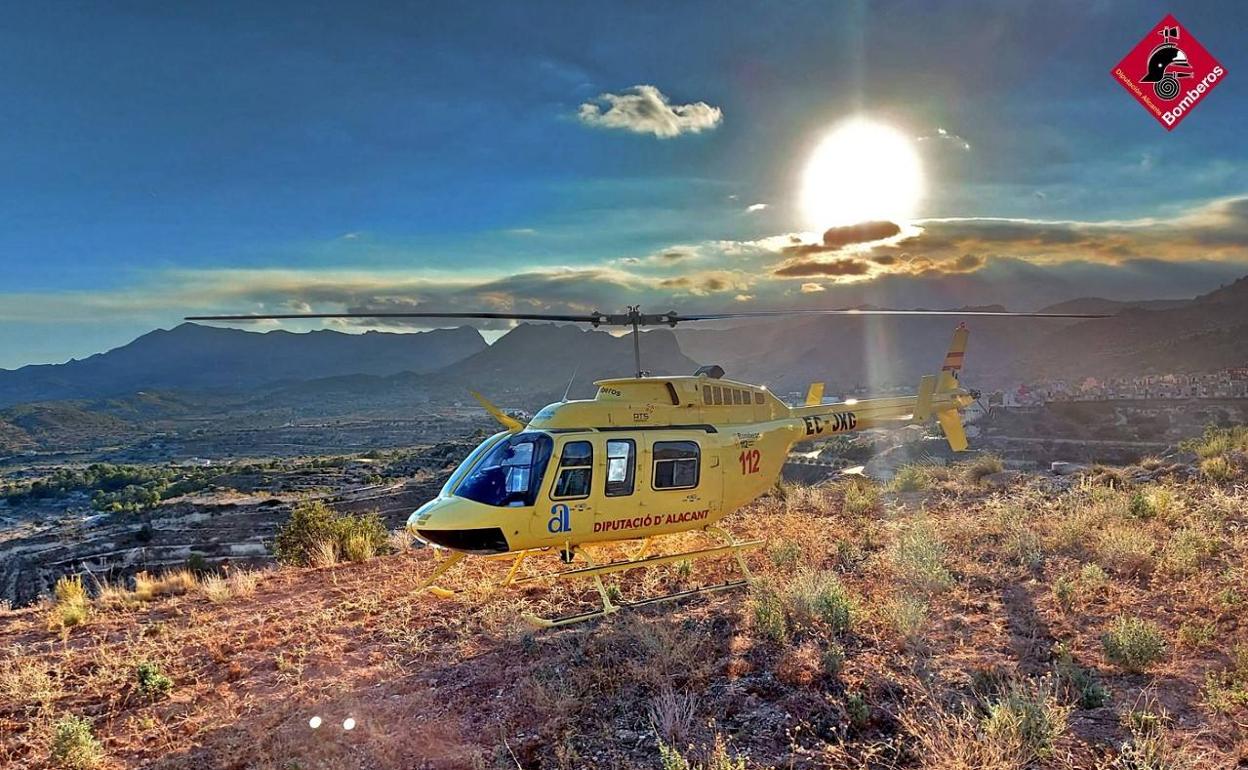 Helicóptero de refuerzo en el Consorcio Provincial de Bomberos. 