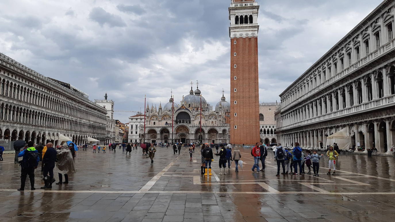 Fotos: Día histórico en Venecia: el Moisés evita la llegada del &#039;acqua alta&#039;