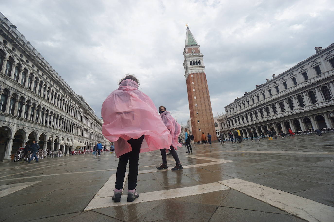 La Asociación de Comerciantes de la Plaza de San Marcos, que ha registrado una fuerte crisis por las inundaciones, la cual se ha agravado con la pandemia de coronavirus, también siente que se abre una nueva etapa.