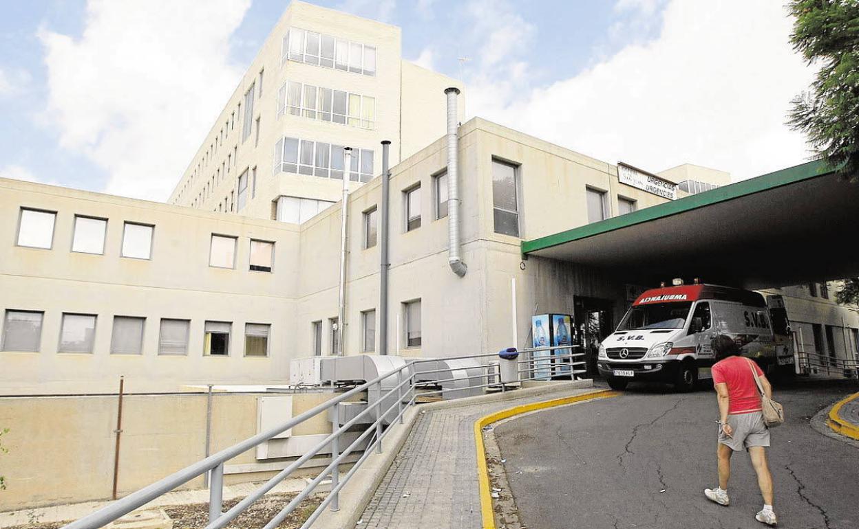 Hoy siguen ingresados 121 pacientes con Covid-19 en los hospitales de Alicante. 