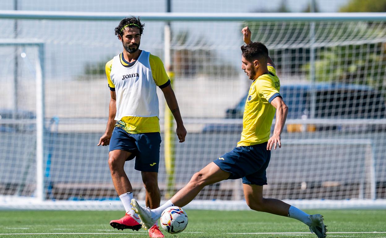 Raúl Albiol, en un entrenamientodel Villarreal.