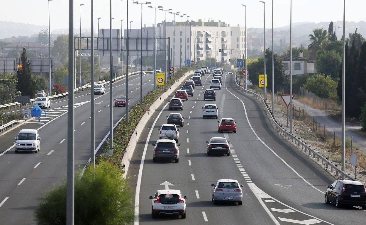 Autovía A-7 a su paso por San Juan.