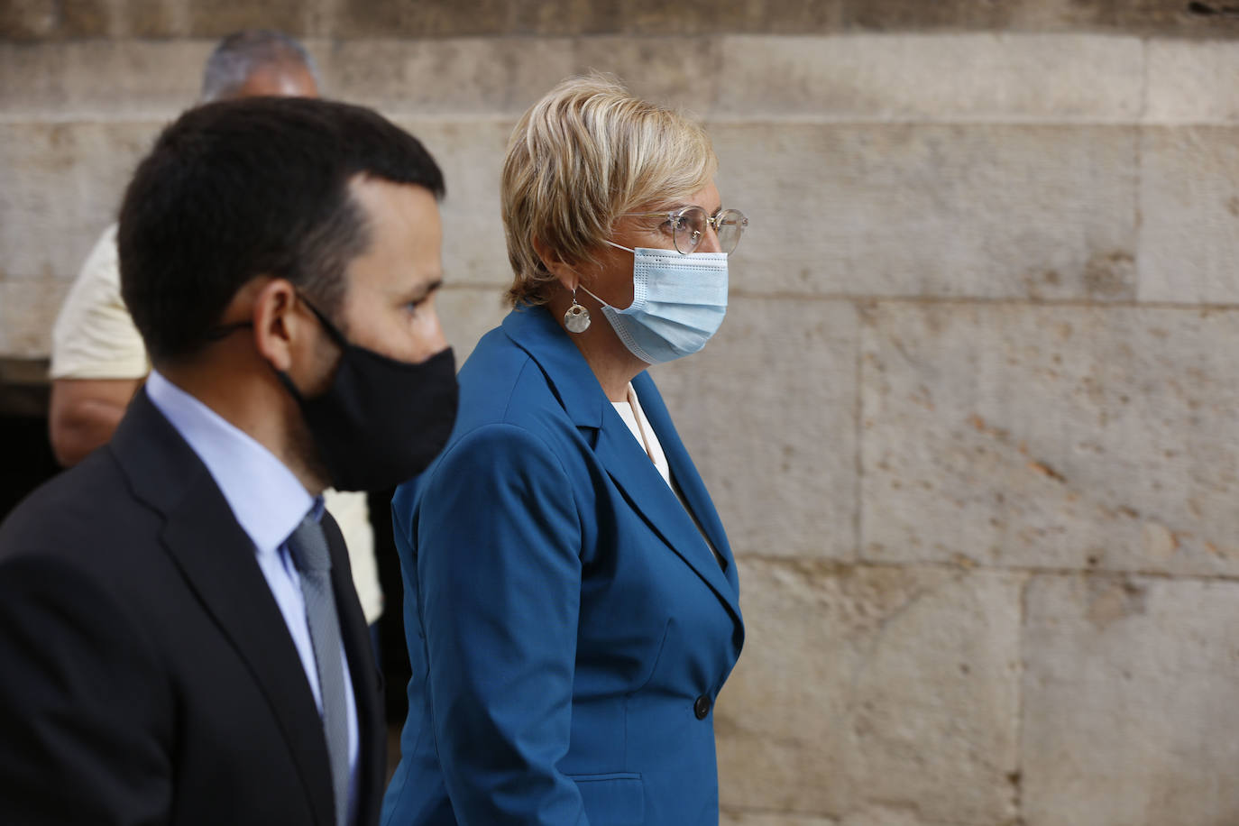 En un año marcado por la pandemia, la celebración del día grande de la Comunitat no podía tener otros protagonistas que los colectivos que han ayudado a luchar contra el coronavirus. El Palau de la Generalitat acoge el acto institucional de entrega de las Distinciones de la Generalitat con motivo del 9 d'Octubre