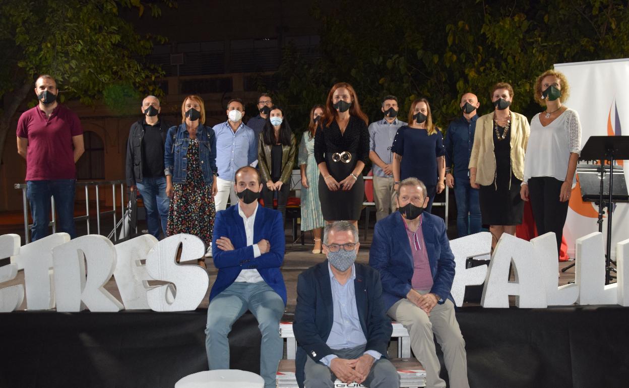 Representantes de las diferentes comisiones falleras valencianas en el acto de la entrega de Premios. 