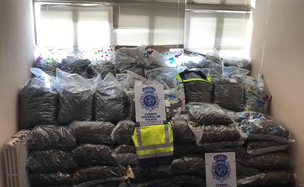 Incautan 355 kilos de marihuana cuando iba a venderse a unos narcos de una red asentada en Valencia y otras ciudades