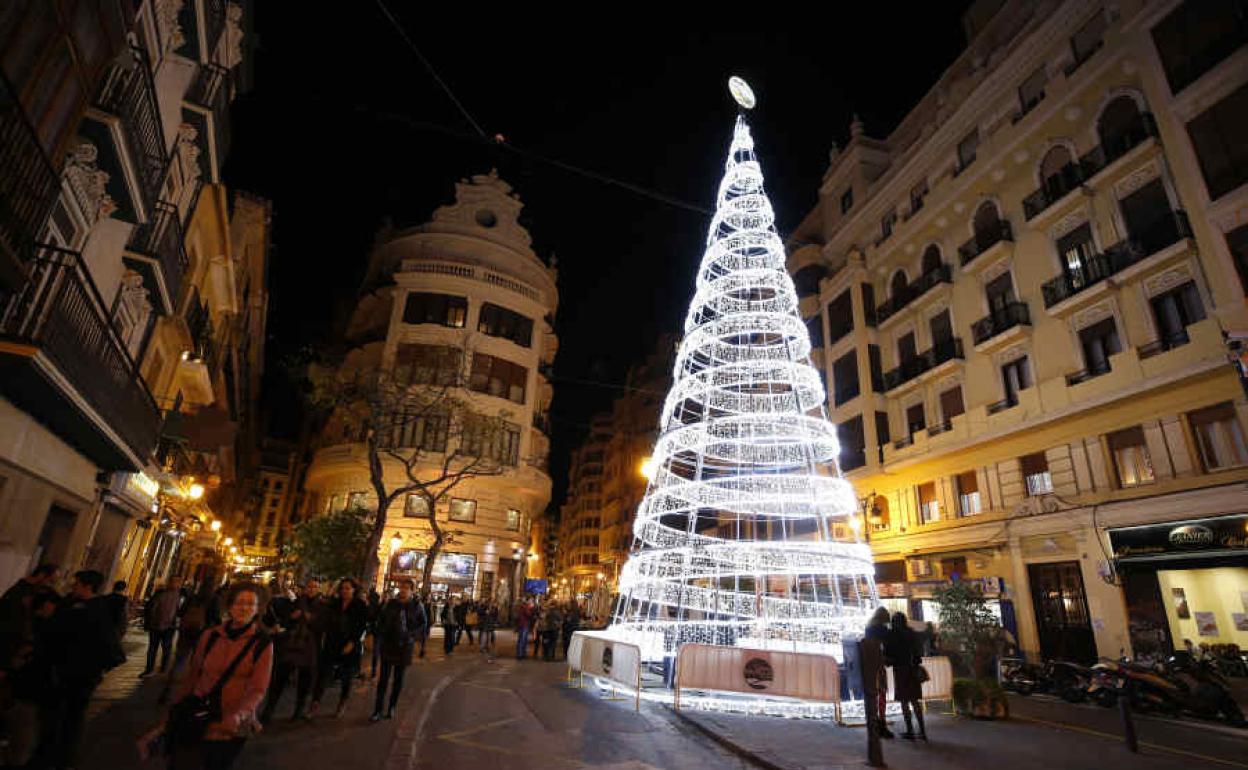 Decoración de Navidad en el centro de Valencia.