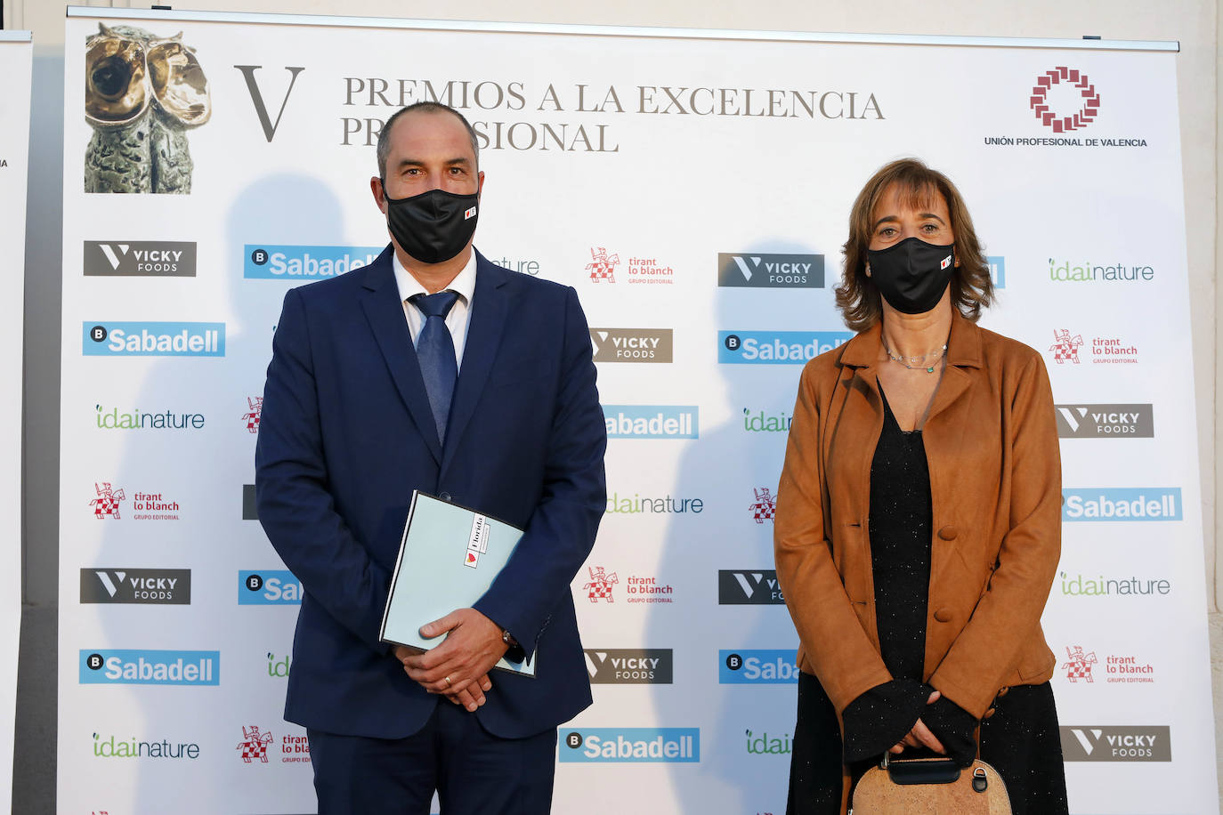 La delegada del Gobierno, Gloria Calero, ha dado un discurso al finalizar el acto y antes de la clausura. Seguidamente, la presidenta de Unión Profesional de Valencia, Auxiliadora Borja, ha pronunciado unas palabras para poner fin a la ceremonia. "Desde Unión Profesional creemos necesario poner en valor a los profesionales valencianos y valencianas.