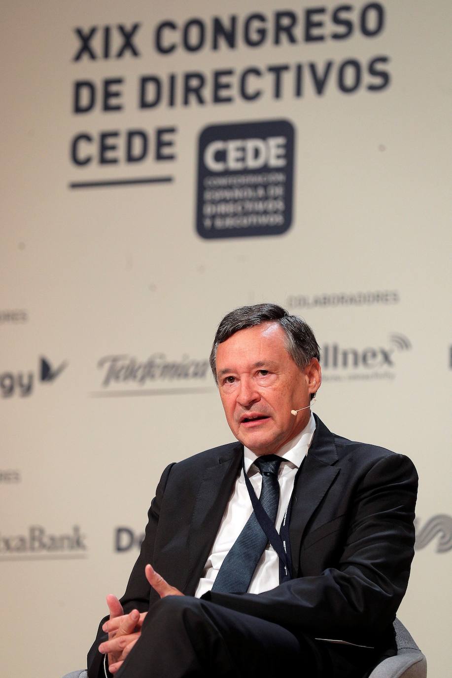 La ciudad se ha convertido por un día en la sede de las grandes empresas españolas, con una serie de conferencias en el Palau de Les Arts Reina Sofía sobre los retos de la economía española. -En la imagen, el presidente de AGBAR y vicepresidente de Suez, Ángel Simón-.