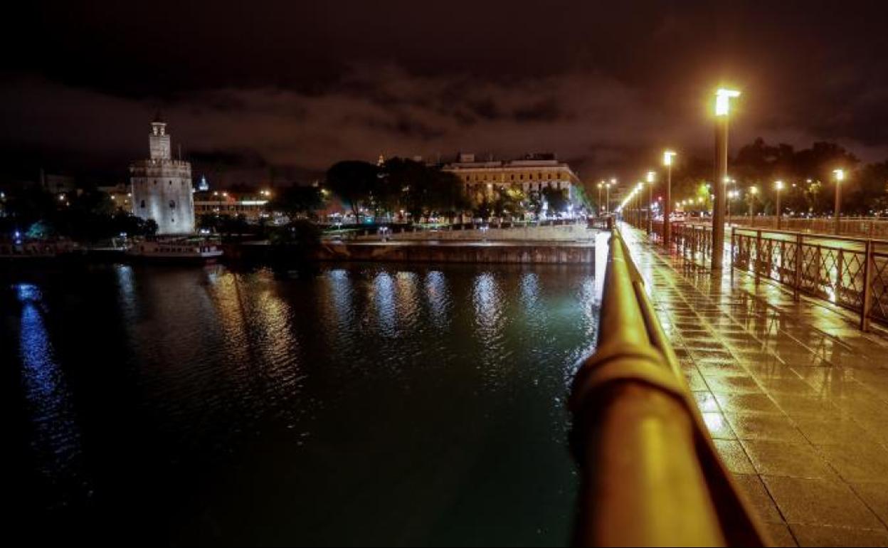 Toque de queda en Sevilla. 