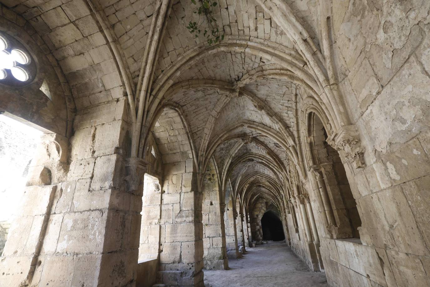 La Unesco incluyó en 2013 a todos los sitios sirios en la lista del Patrimonio de la Humanidad en peligro para alertar sobre los riesgos a los que estaban expuestos por la guerra. 