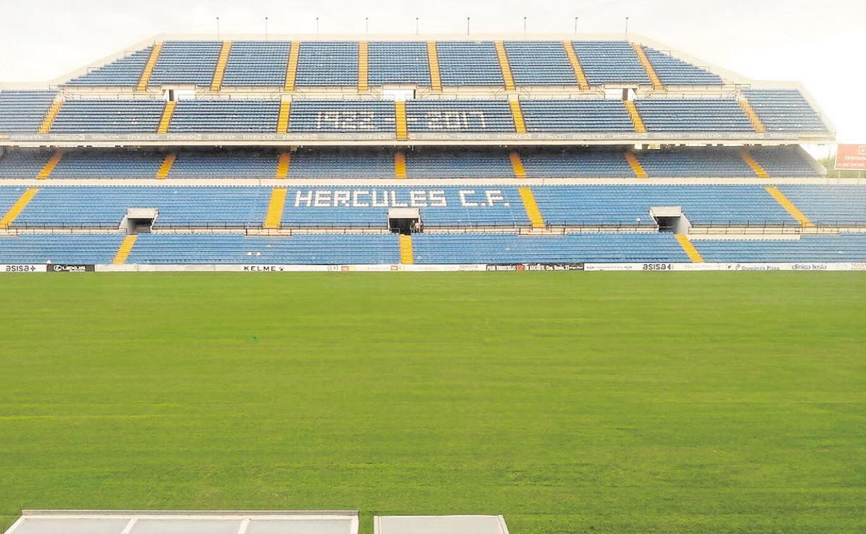 Imagen del estadio José Rico Pérez vacío. 