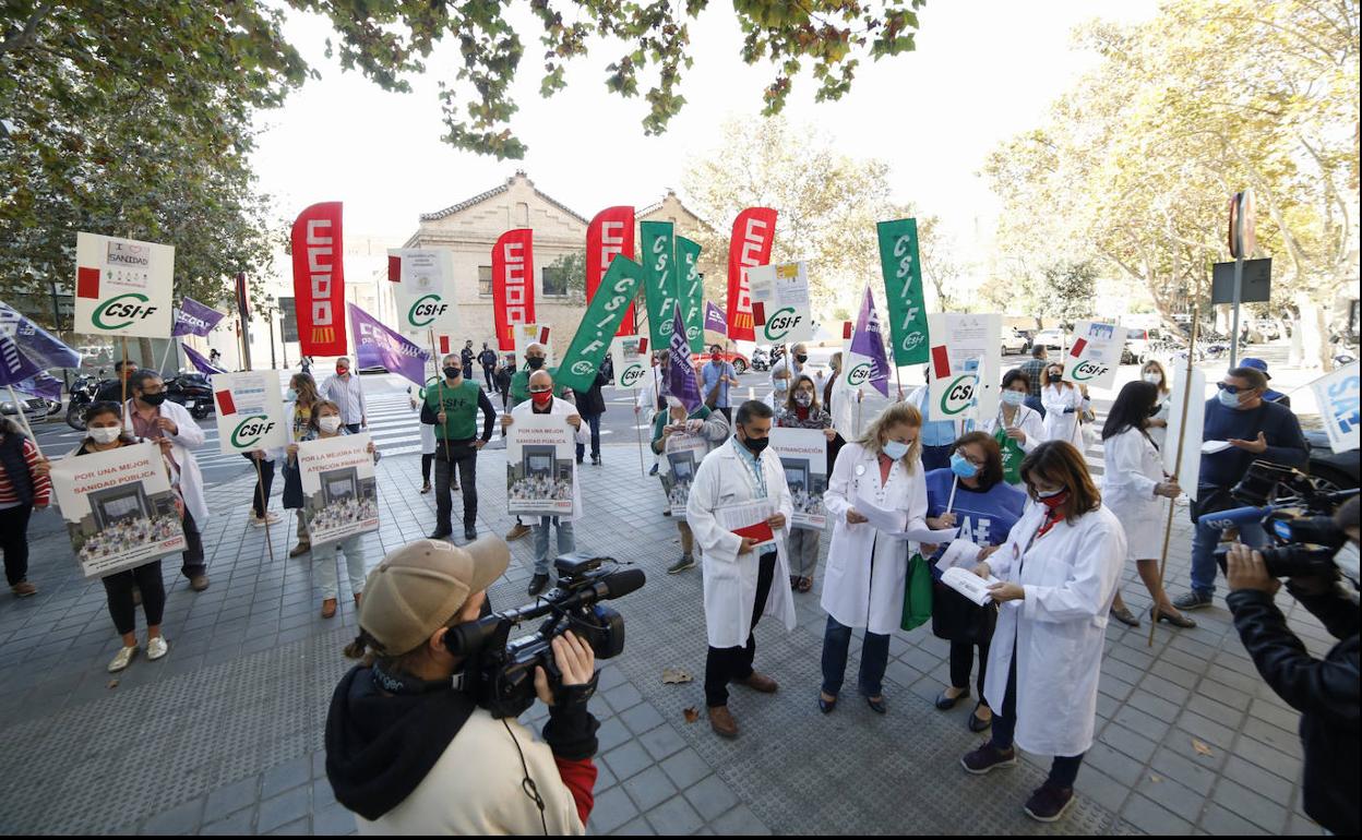 Protesta del personal sanitario, este jueves.. 