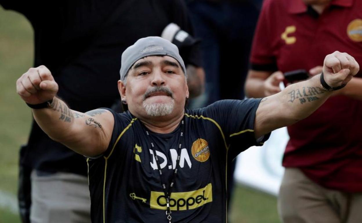 Diego Armando Maradona, en el campo de los Dorados de México en septiembre de 2018. 