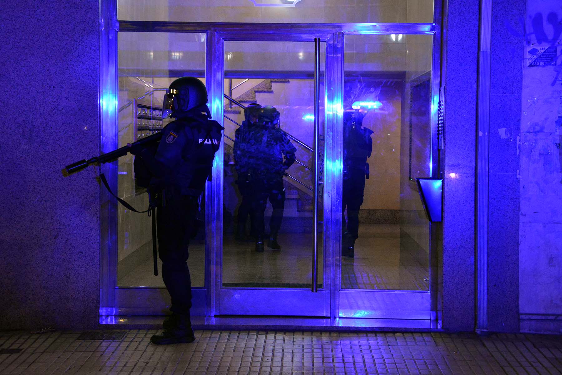 Fotos: La concentración contra las medidas anticovid acaba en batalla campal en Gamonal