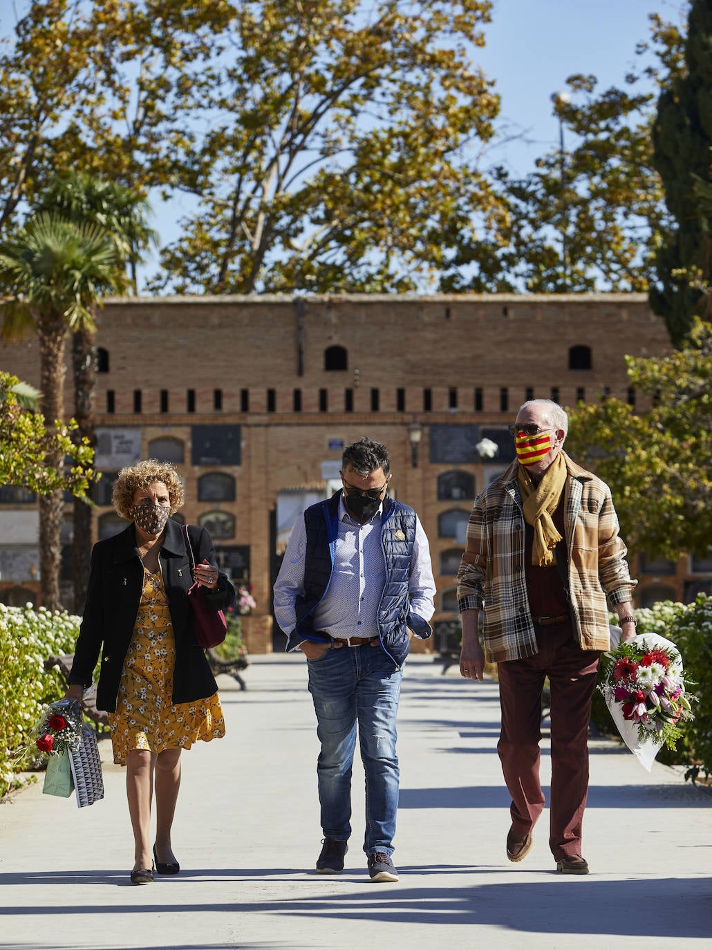 Fotos: Fotos del día de Todos los Santos en los cementerios de Valencia