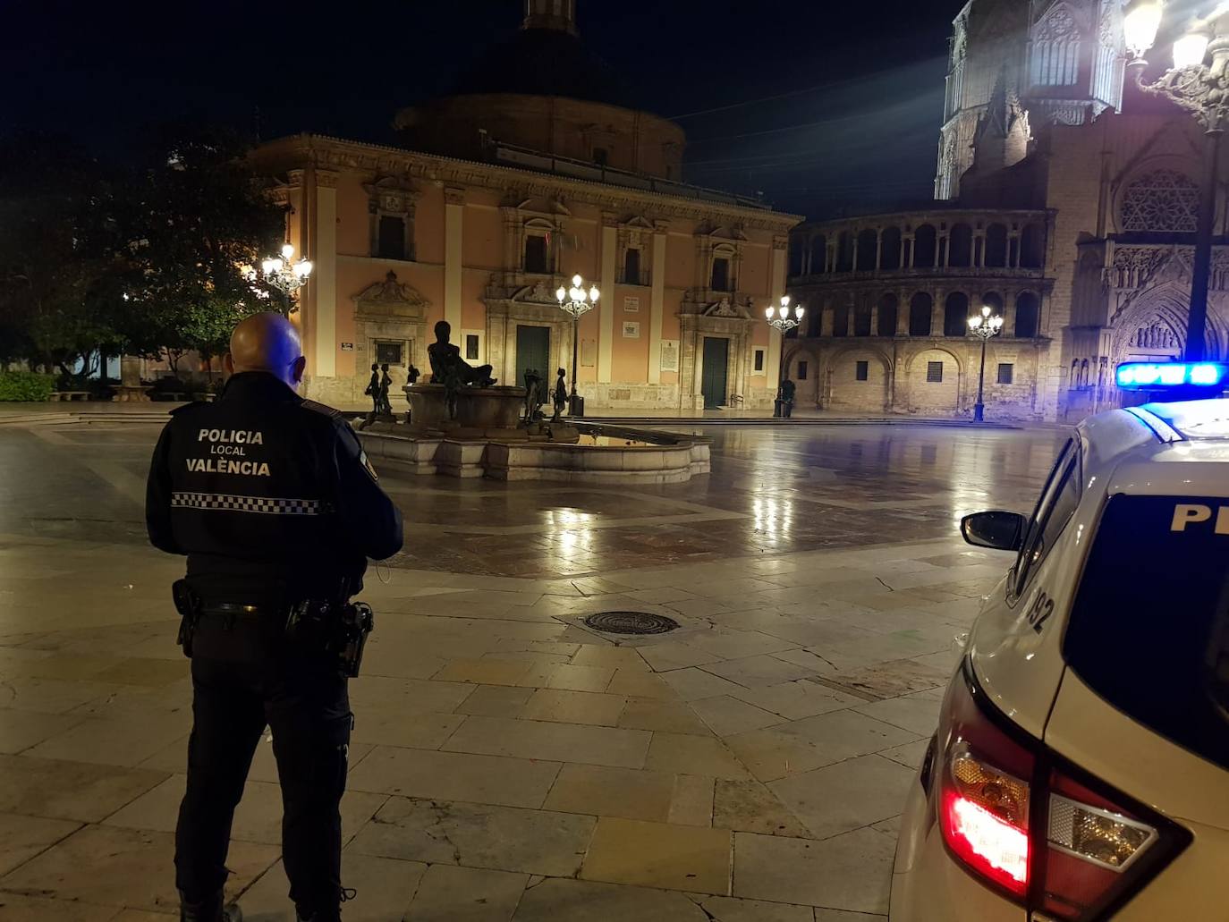 La Policía pone 89 multas por saltarse el toque de queda y disuelve 17 reuniones ilegales la noche de Halloween en Valencia