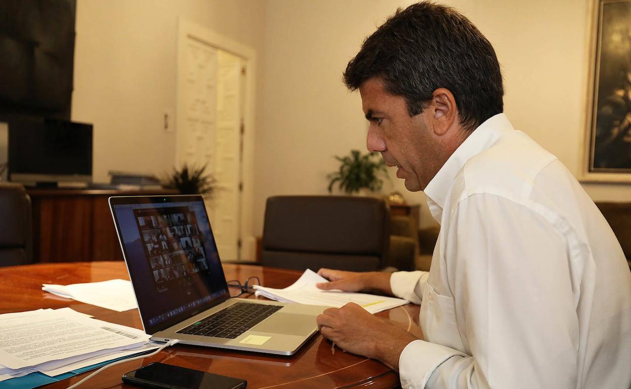 El presidente de la Diputación, Carlos Mazón, durante el pleno virtual de este miércoles. 