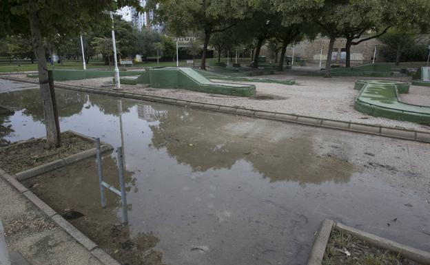 Galería. Una fuerte tromba descarga sobre la ciudad de Valencia