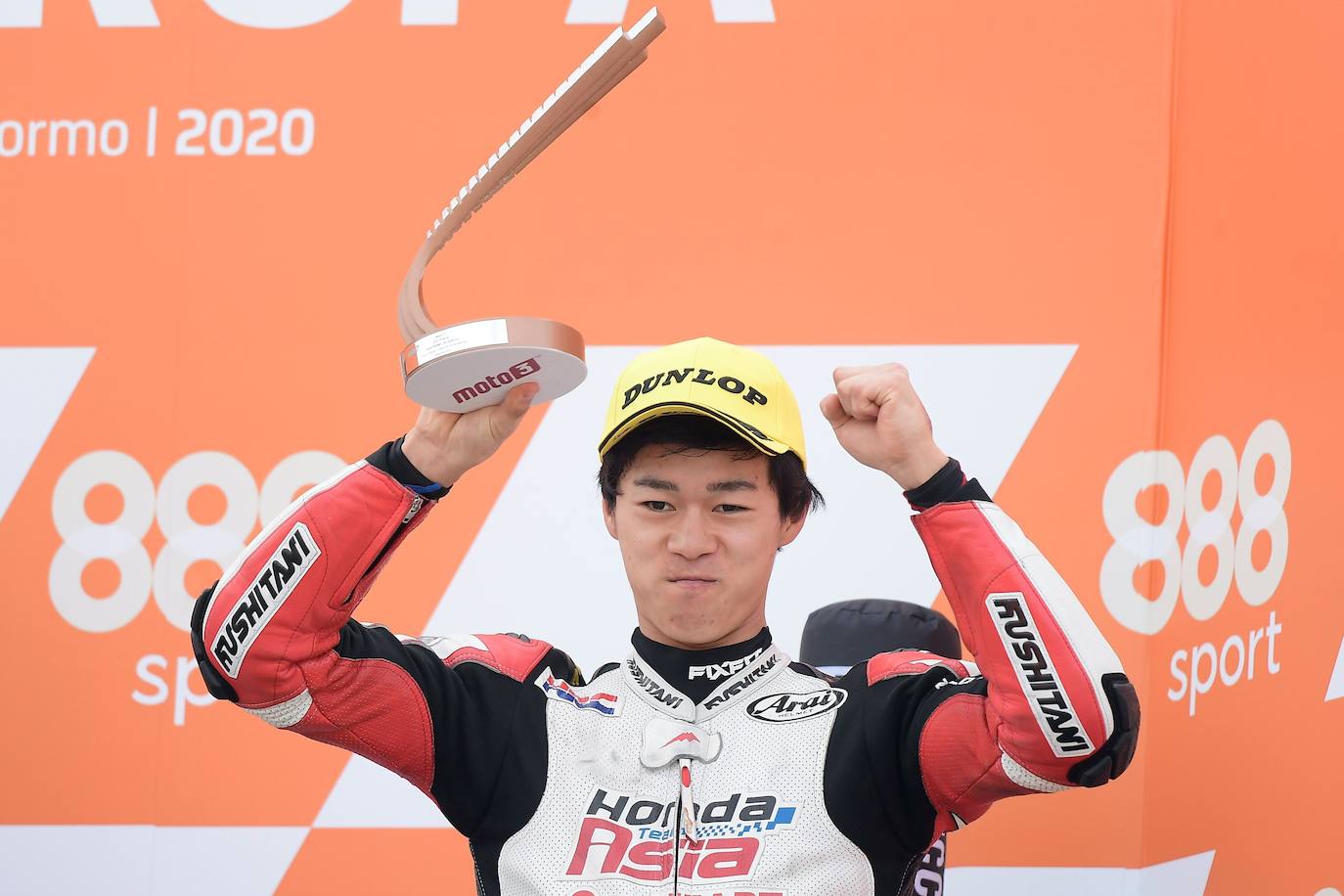 El Circuit Ricardo Tormo de Cheste acoge las carreras del Mundial un año más. Moto3, Moto2 y MotoGP, tres campeonatos que siguen muy vivos en la recta final de la temporada