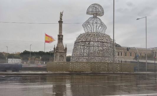 Instalación luminosa de la Menina en Madrid. 