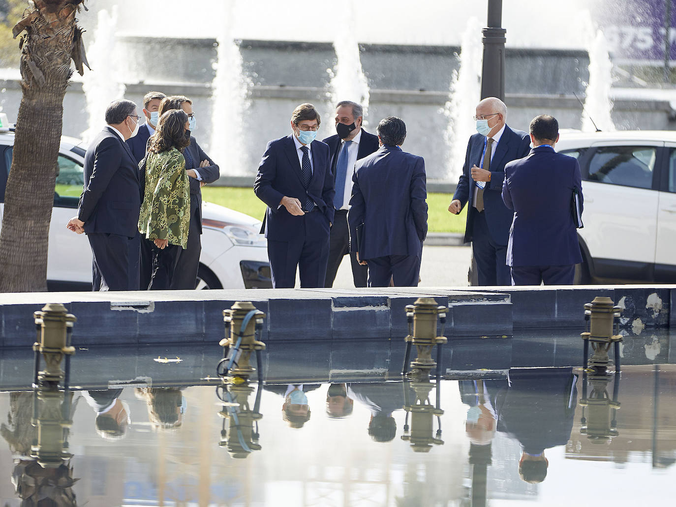 El presidente de la Generalitat, Ximo Puig, el ministro de Transportes, José Luis Ábalos, el presidente de la Asociación Valenciana de Empresarios (AVE), Vicente Boluda, y el presidente de Barceló Hotel Group, Simón Pedro Barceló, entre otros, han participado en el encuentro empresarial sobre el Corredor Mediterráneo que ha tenido lugar este jueves en Valencia.