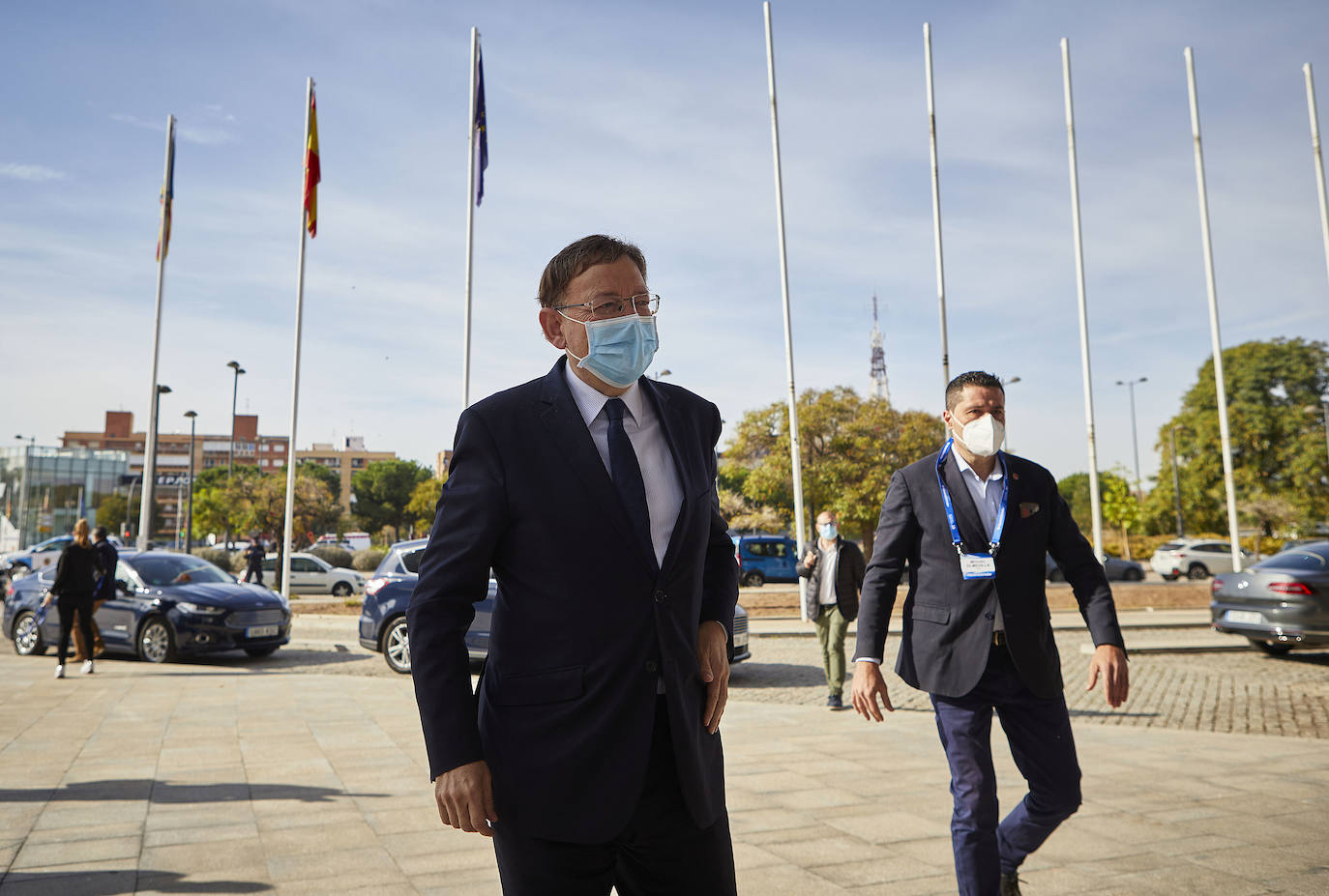 El presidente de la Generalitat, Ximo Puig, el ministro de Transportes, José Luis Ábalos, el presidente de la Asociación Valenciana de Empresarios (AVE), Vicente Boluda, y el presidente de Barceló Hotel Group, Simón Pedro Barceló, entre otros, han participado en el encuentro empresarial sobre el Corredor Mediterráneo que ha tenido lugar este jueves en Valencia.