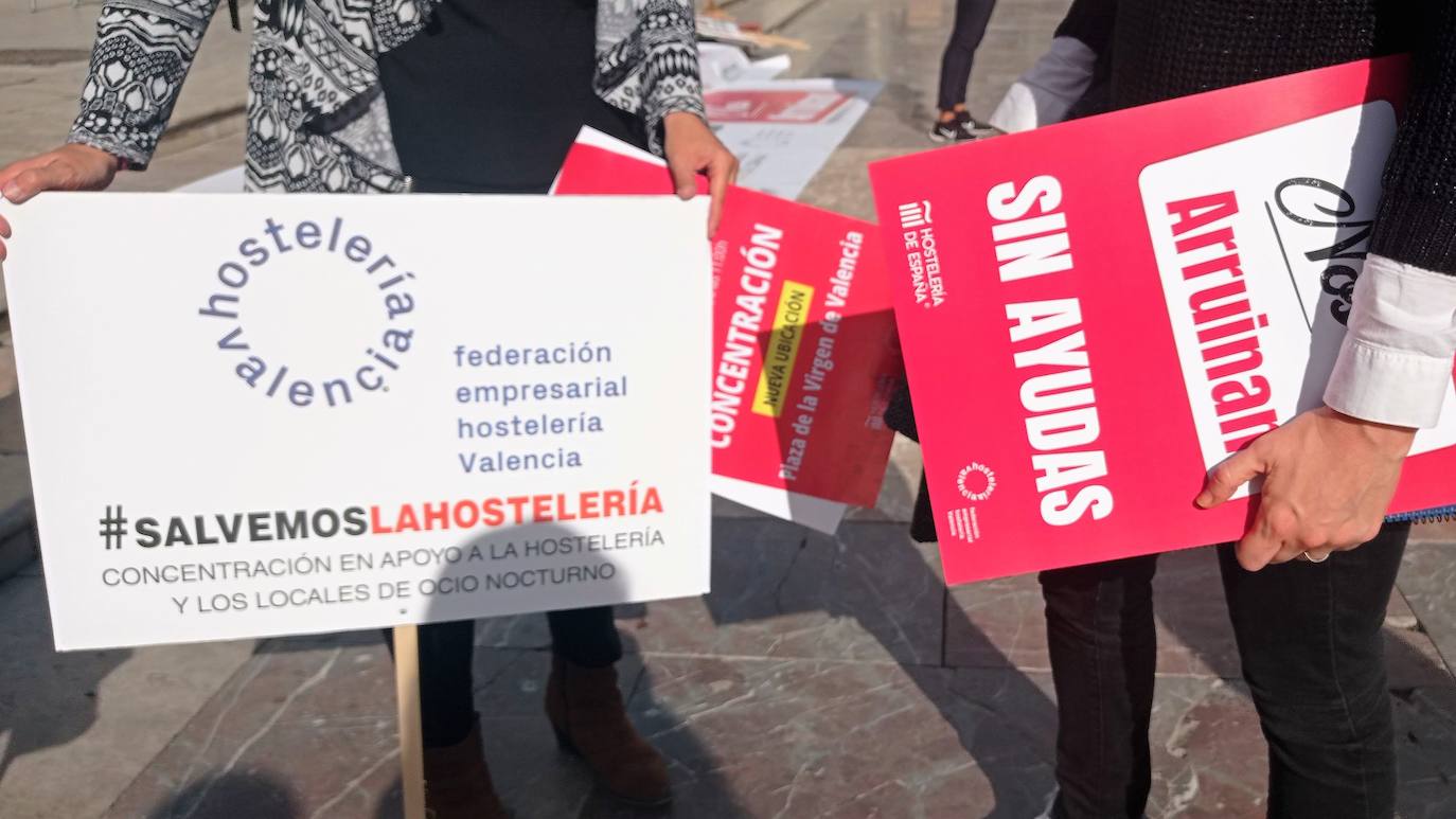 La hostelería se ha movilizado en Valencia para reivindicar de un plan de ayudas para la supervivencia del sector.