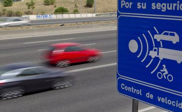 La DGT aclara los bulos más comunes sobre radares y la velocidad