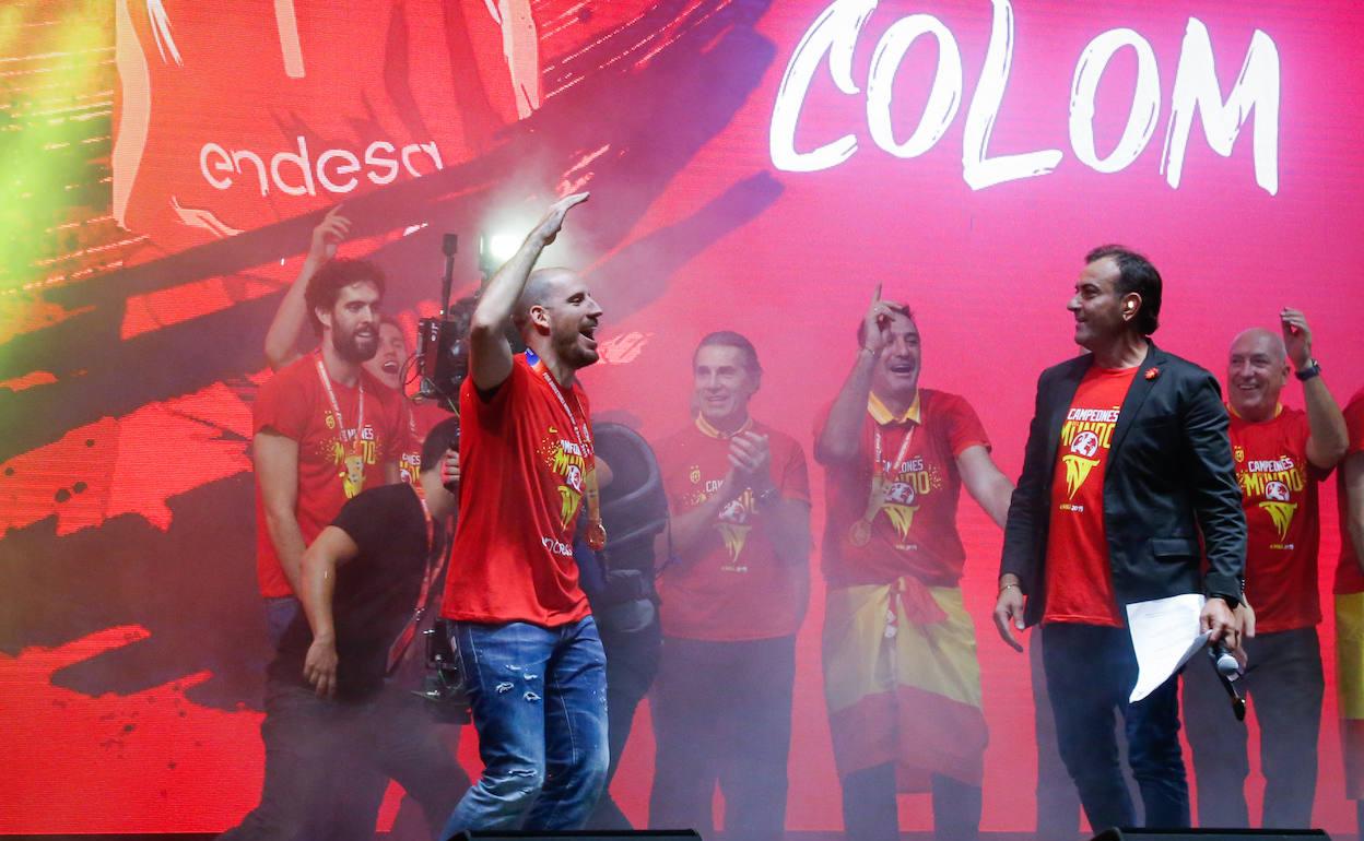 Colom celebra en Madrid el oro del Mundial de China. 