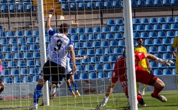 Imagen principal - Momentos del Hércules 2-0 Orihuela. 