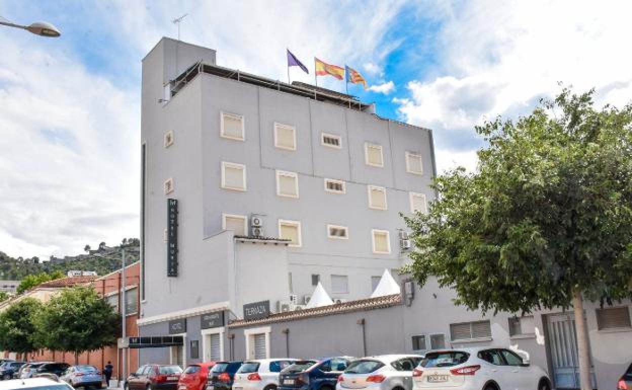 El Hotel Murta donde el PP propone la construcción del nuevo centro de salud de Xàtiva. 