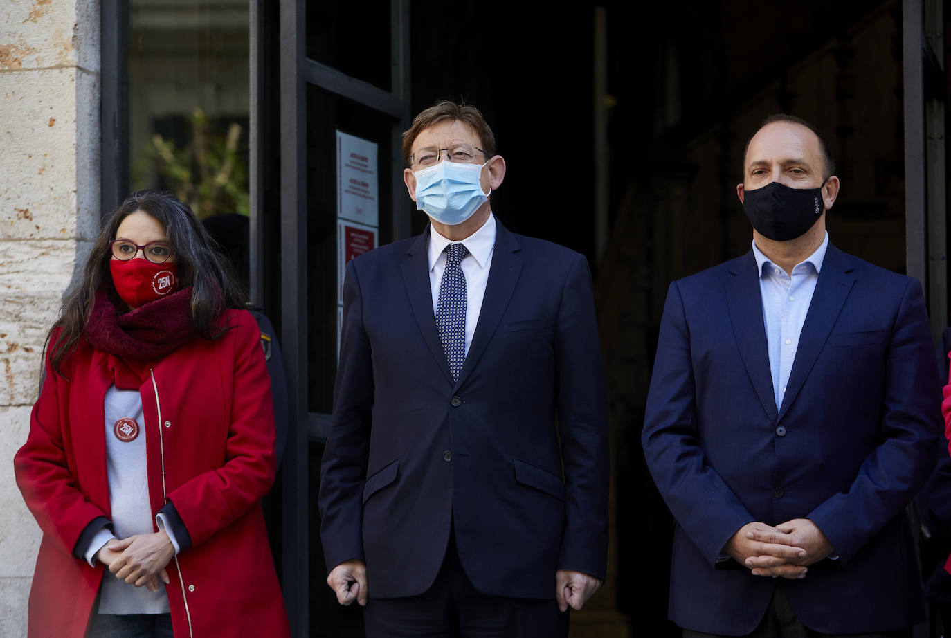 Fotos: Concentración en Valencia por el Día Internacional de la Eliminación de la Violencia contra la Mujer 2020