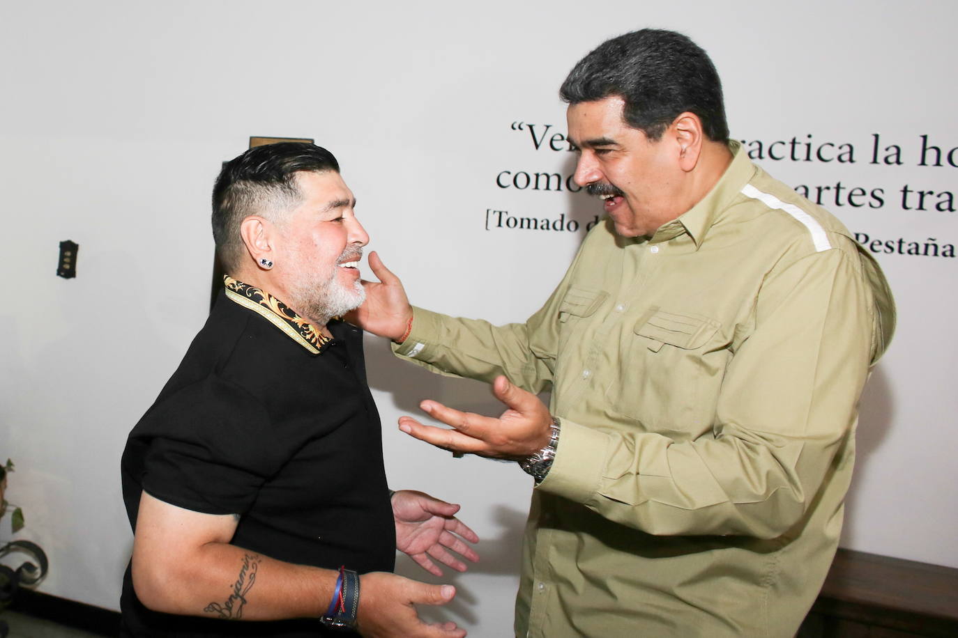 Maradona y el presidente de Venezuela, Nicolás Maduro, en una imagen de enero de 2020.