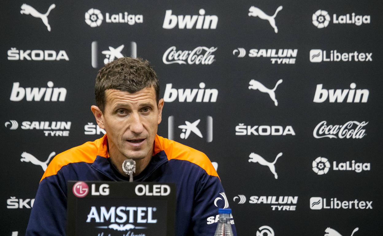 Javi Gracia, en la rueda de prensa de la ciudad deportiva de Paterna. 