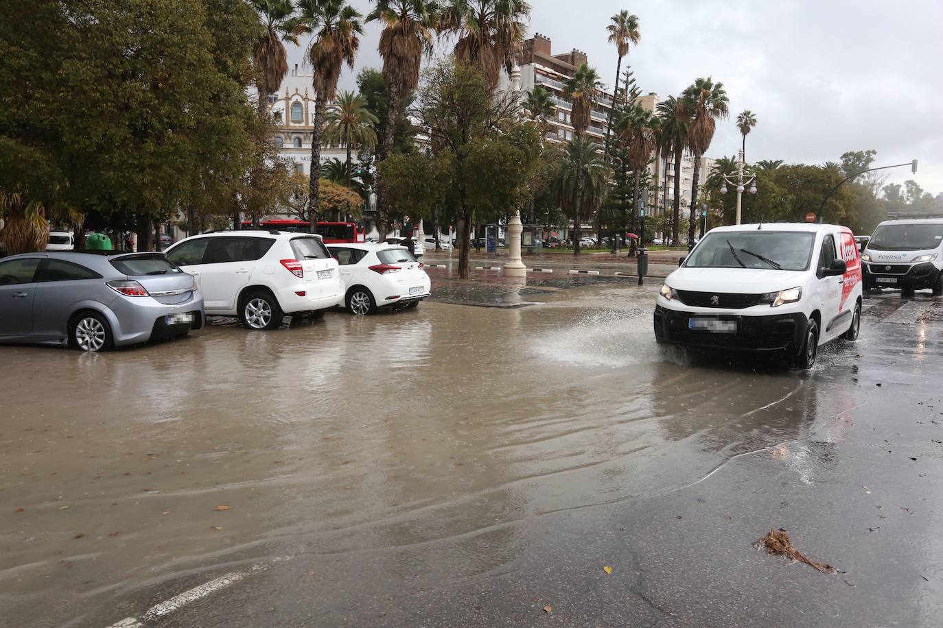 Fuerte tromba de agua en la ciudad de Valencia.