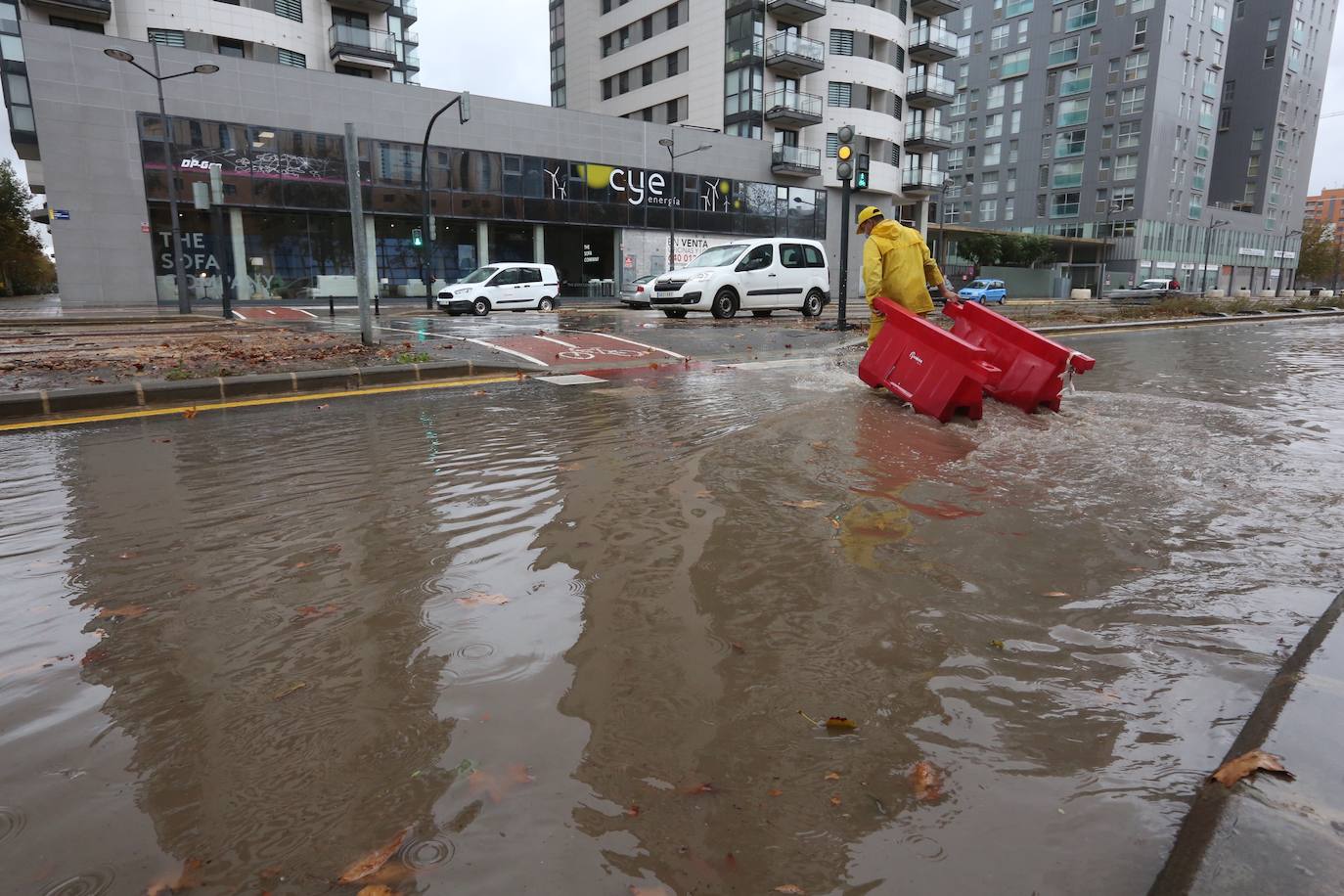 Fuerte tromba de agua en la ciudad de Valencia.