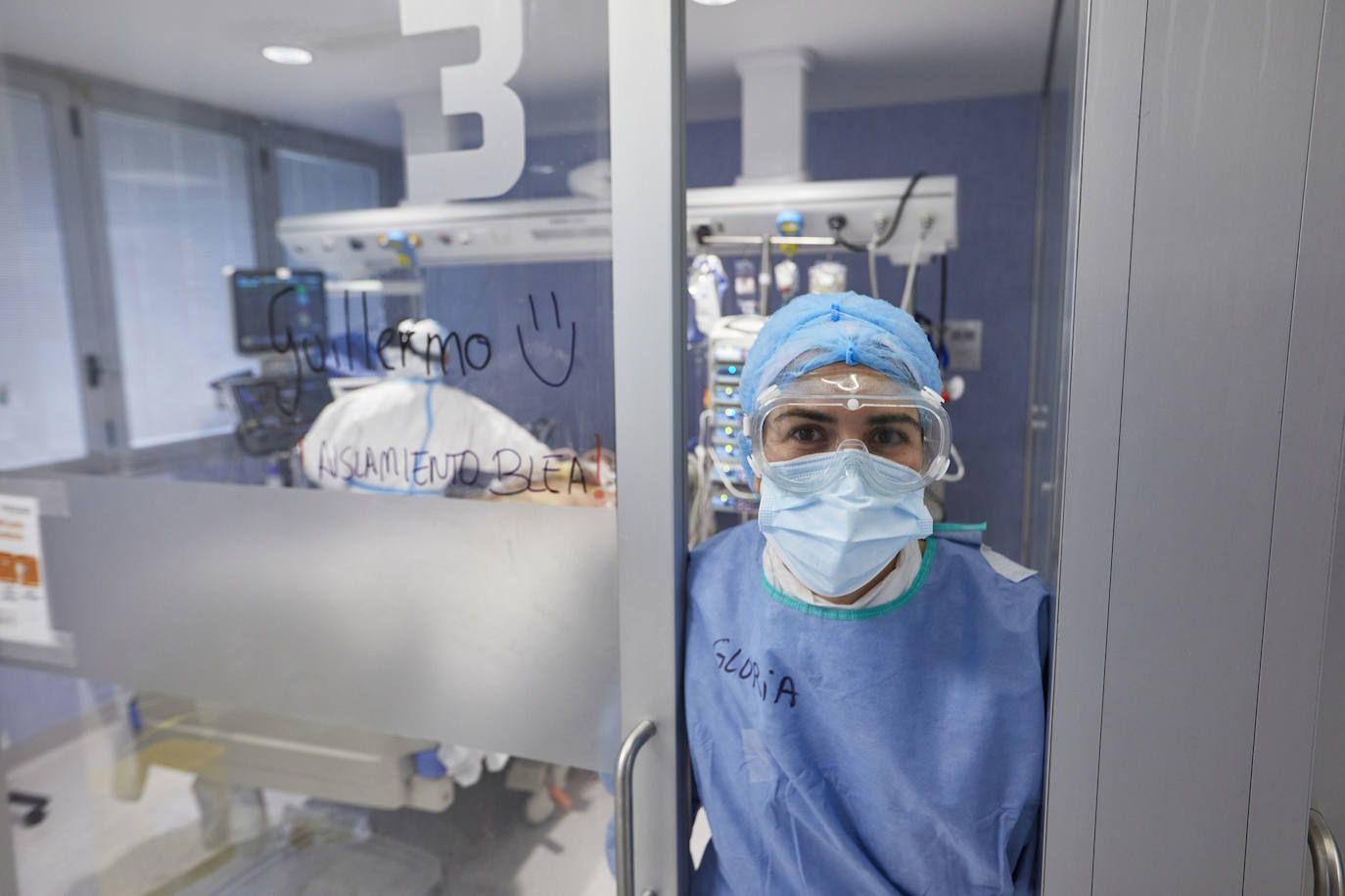 Así se trabaja en el Hospital Arnau de Vilanova de Valencia durante la segunda ola del coronavirus.