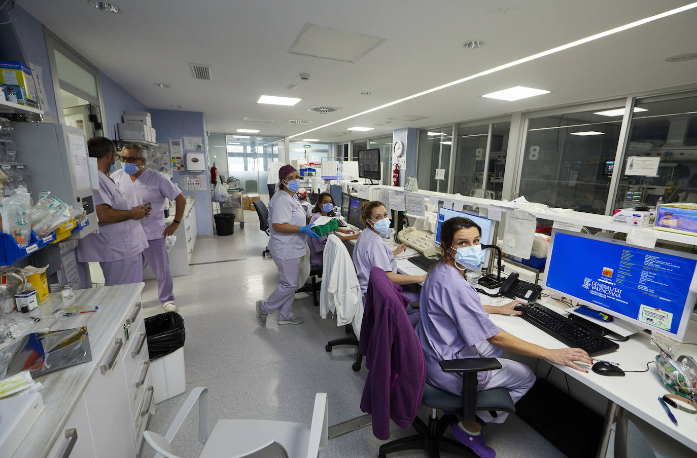 Así se trabaja en el Hospital Arnau de Vilanova de Valencia durante la segunda ola del coronavirus.