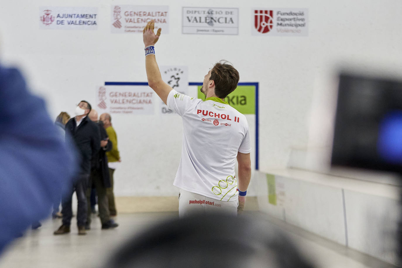 Vence a De la Vega en la final disputada a puerta cerrada en Pelayo (60-25)