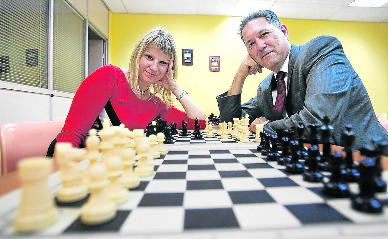 Interés común. Olga Alexandrova y Miguel Illescas, ambos Grandes Maestros y pareja, se conocieron en una Olimpiada.