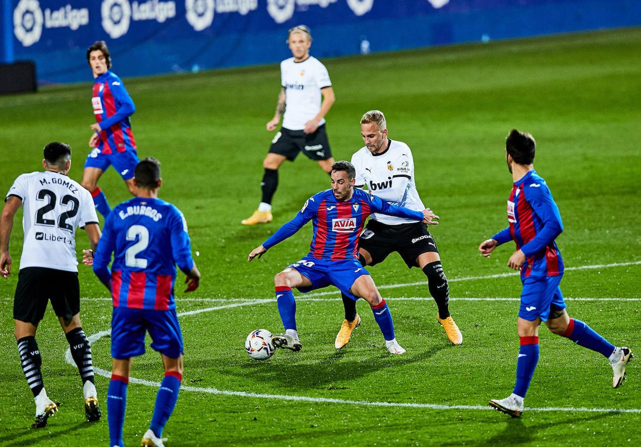 Fotos: Las mejores imáganes del Eibar-Valencia