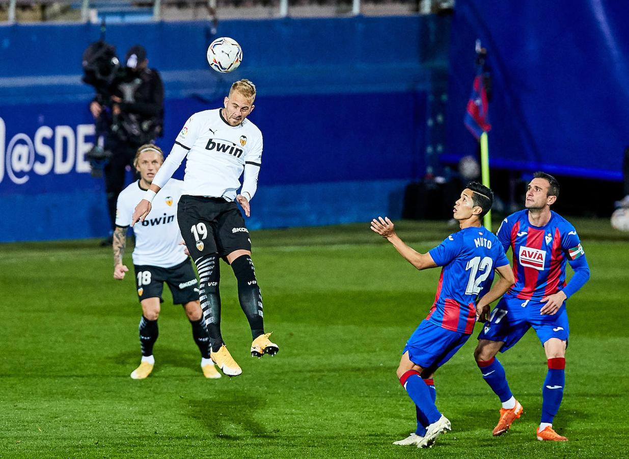 Fotos: Las mejores imáganes del Eibar-Valencia